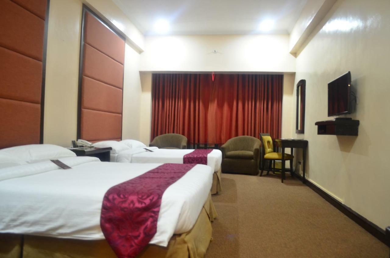 Hotel Rembrandt Ciudad Quezon Exterior foto