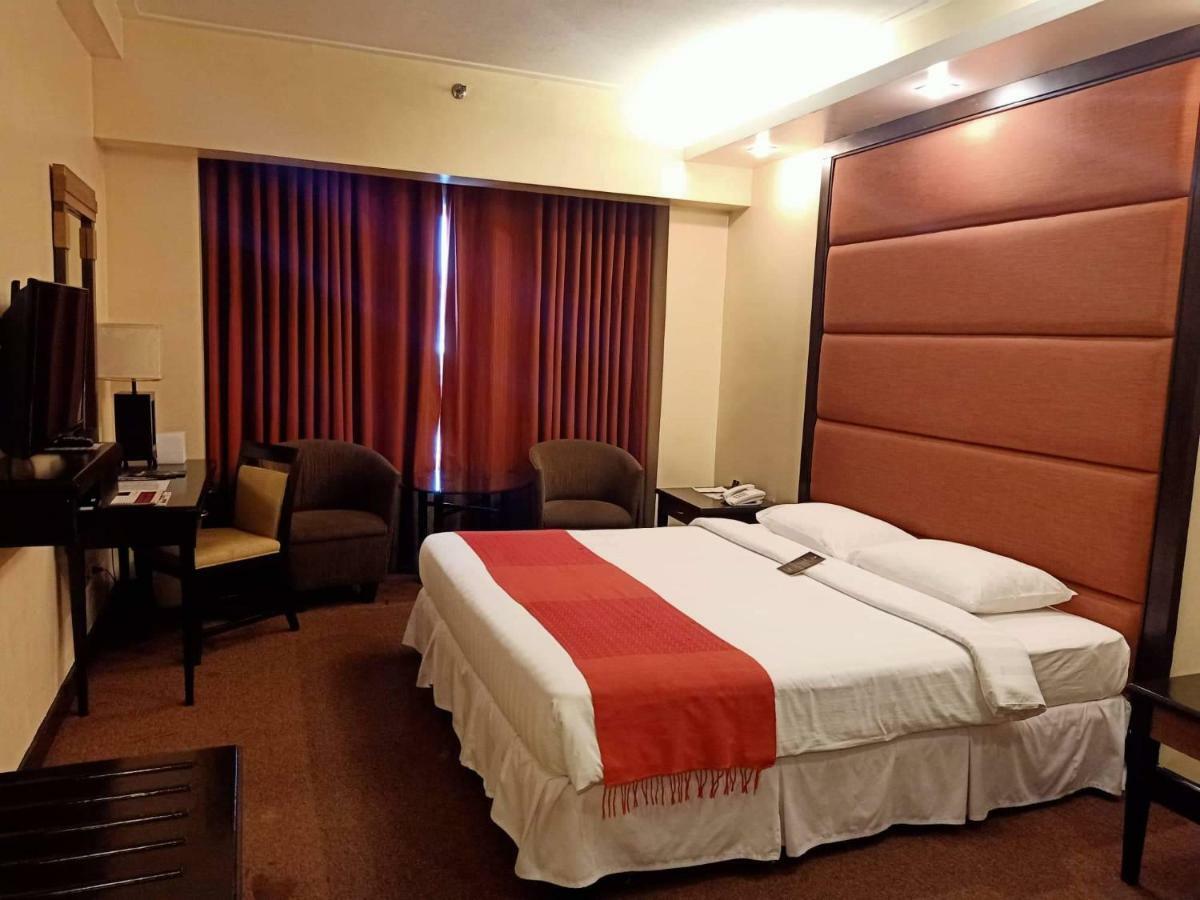 Hotel Rembrandt Ciudad Quezon Exterior foto